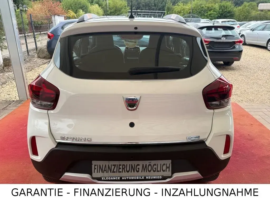 Gebraucht Dacia Spring Comfort Plus 33 kW (45 PS) 2022 Weiß Kleinwagen