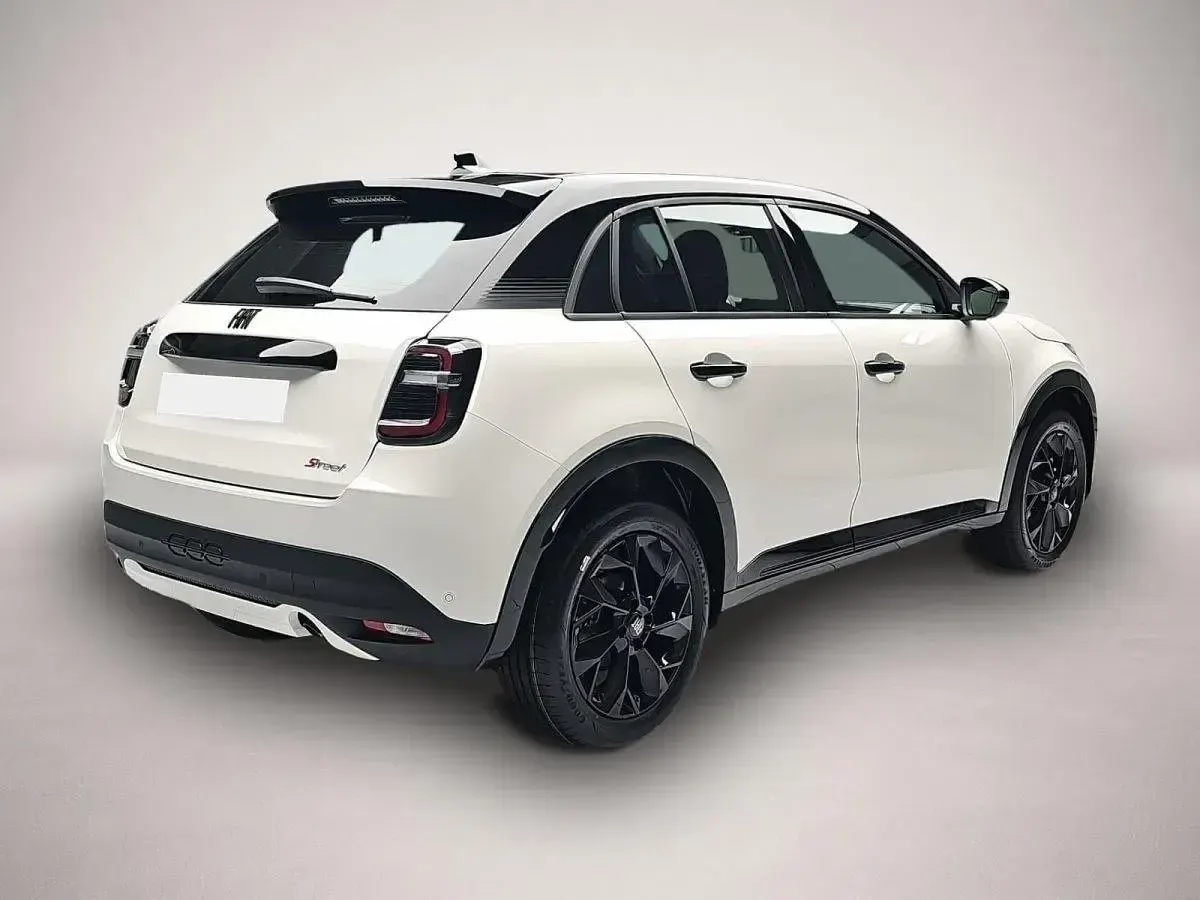 Neu Fiat 600 Street 101 PS (74 kW) 2026 Manufacturer SUV