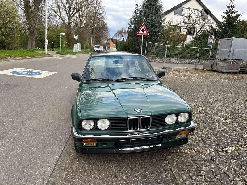 Gebraucht BMW 318 90 PS (66 kW) 1985 Limousine