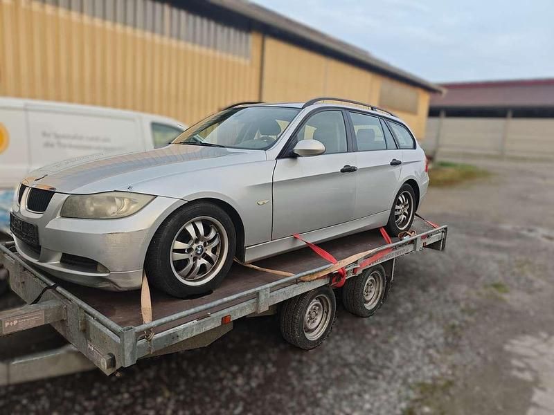 Second-hand BMW 320 163 CP (119 kW) 2006 Gri Break