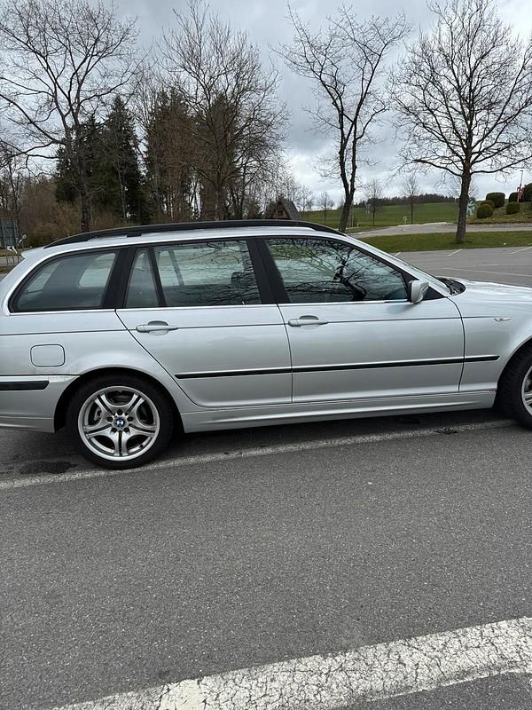 Gebraucht BMW 320 170 PS (125 kW) 2002 Silber Kombi