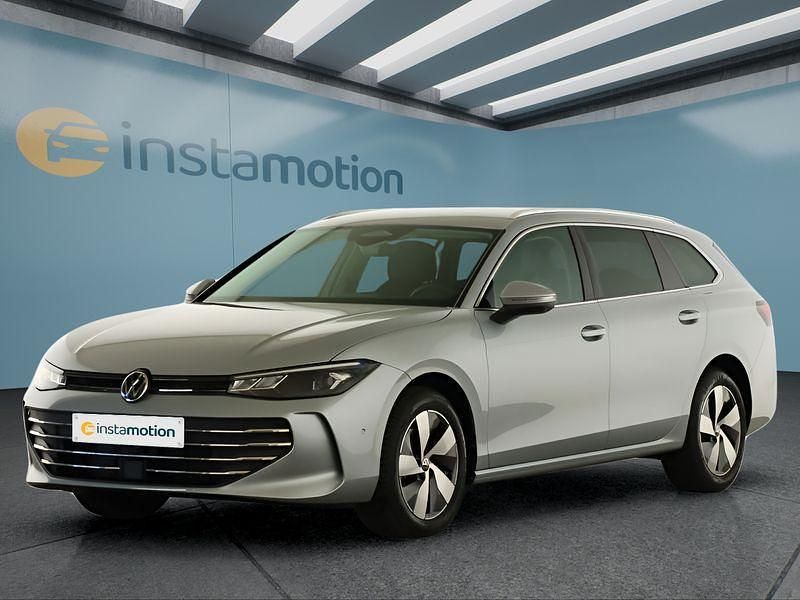 Silber Gebraucht 2024 VW Passat Kombi | 37.849 € (Fairer Preis) - Bild 1/4