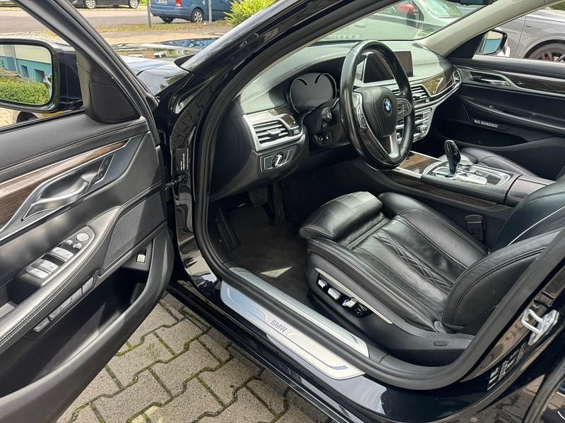 Gebraucht BMW 730 265 PS (194 kW) 2017 Schwarz Limousine