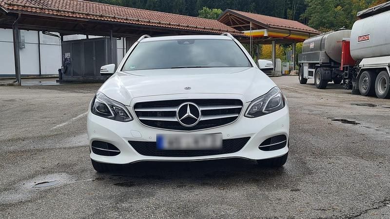 Gebraucht Mercedes E220 Edition 170 PS (125 kW) 2015 Weiß Kombi