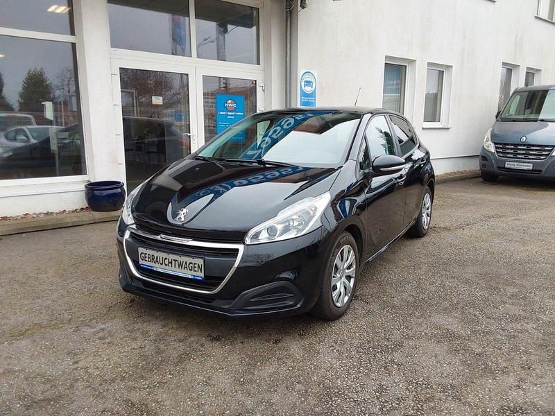 Gebraucht Peugeot 208 102 PS (75 kW) 2019 Schwarz Kleinwagen