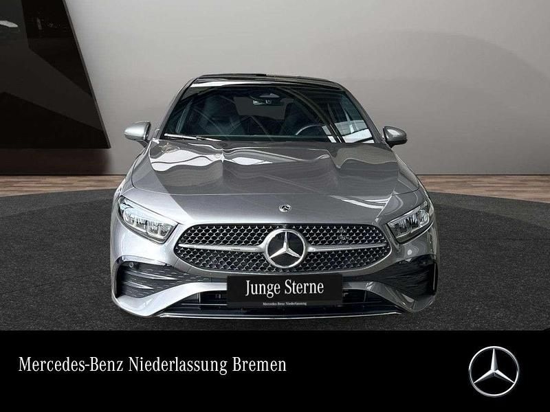 Grau Gebraucht 2024 Mercedes A220 Advanced Plus Limousine | 34.790 € (Guter Preis) - Bild 1/3