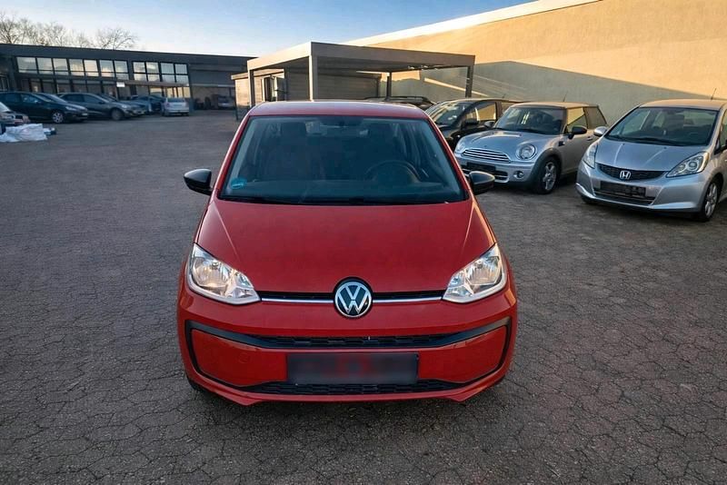 Second-hand VW up! 60 CP (44 kW) 2017 Roșu Hatchback