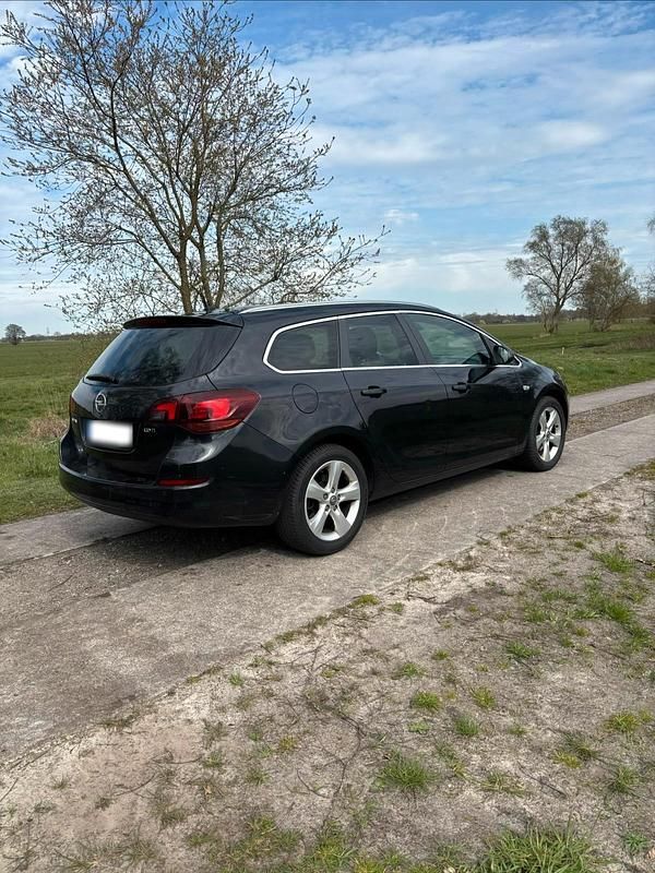 Gebraucht Opel Astra 125 PS (91 kW) 2012 Schwarz Kombi