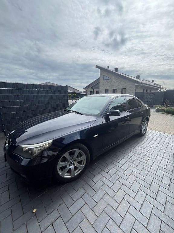 Gebraucht BMW 525 177 PS (130 kW) 2007 Blau Limousine