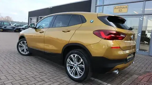 Gebraucht BMW X2 Advantage 150 PS (110 kW) 2021 Gold SUV