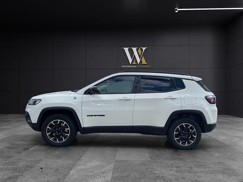 Gebraucht Jeep Compass Trailhawk 241 PS (177 kW) 2022 Weiß SUV
