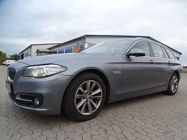 Grau Gebraucht 2016 BMW 520 Limousine | 8.999 € (Superpreis) - Bild 1/4