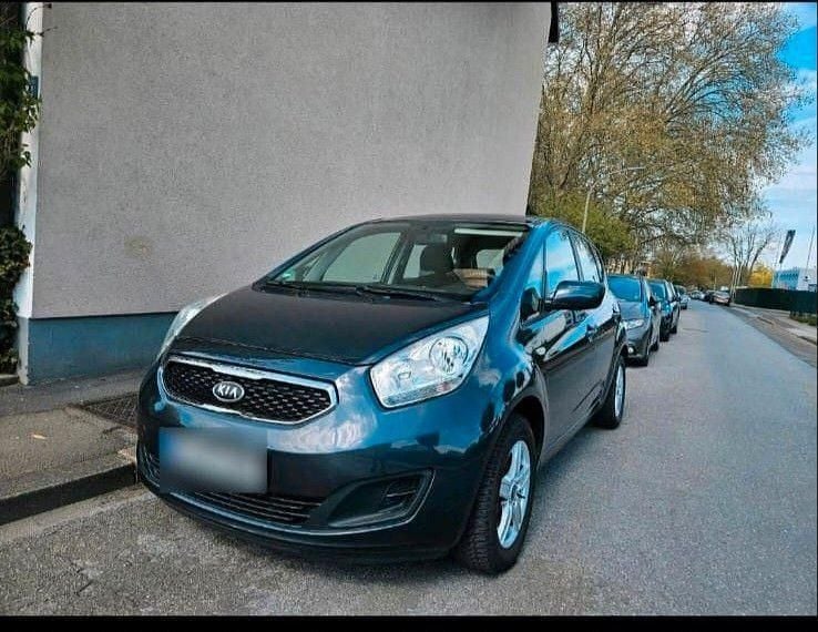 Usata Kia Venga 90 CV (66 kW) 2011 Grigio Utilitaria