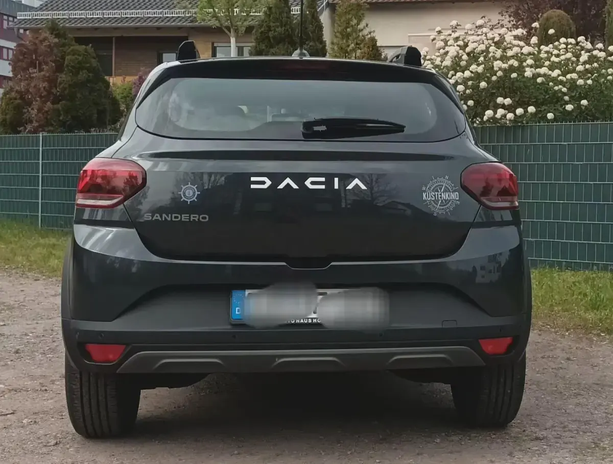 Gebraucht Dacia Sandero Expression 91 PS (66 kW) 2023 Grau Limousine