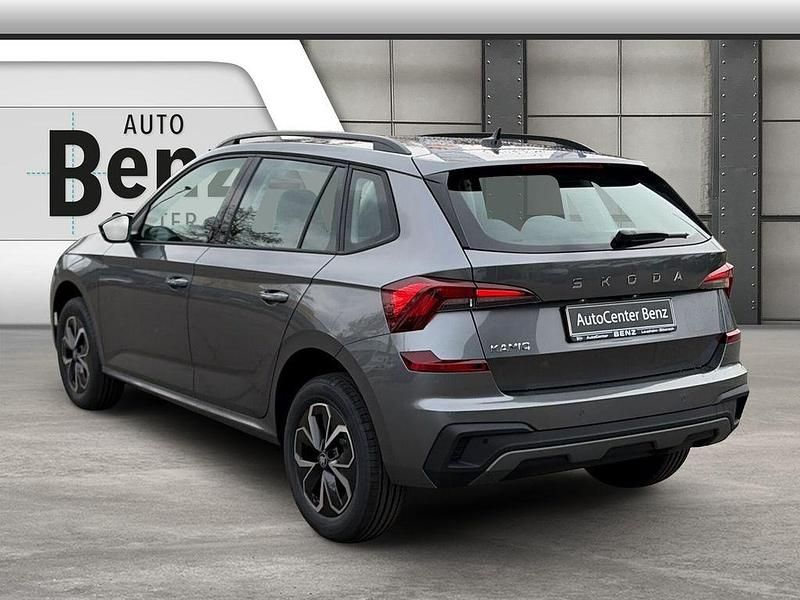 Neu Skoda Kamiq Selection 150 PS (110 kW) 2025 Grau SUV