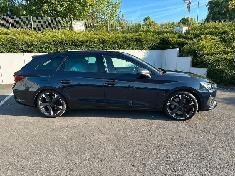 Blau Gebraucht 2022 Cupra Leon Kombi | 24.999 € (Superpreis) - Bild 1/4