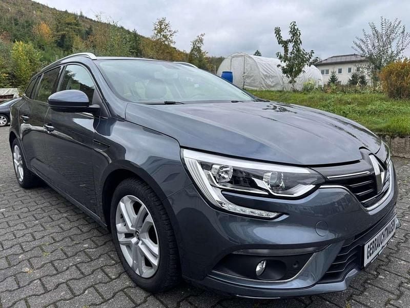 Grau Gebraucht 2020 Renault Mégane GrandTour Business Kombi | 16.950 € (Fairer Preis) - Bild 1/4