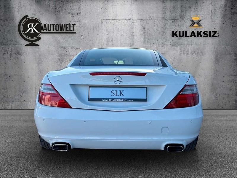 Gebraucht Mercedes SLK200 184 PS (135 kW) 2014 Polarweiss Cabrio