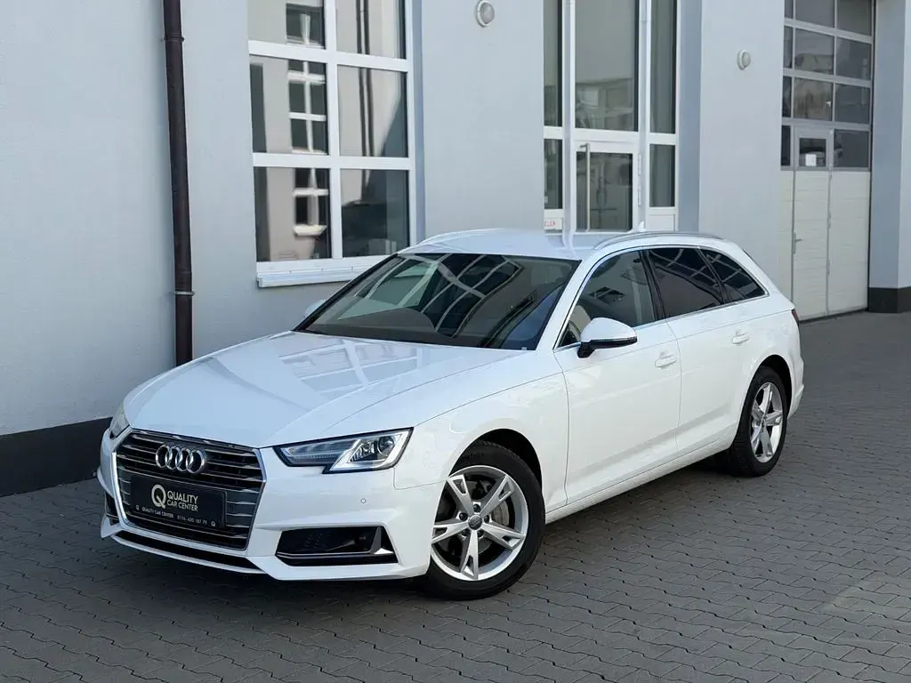 Używany Audi A4 Sport 190 KM (139 kW) 2019 Biały Kombi