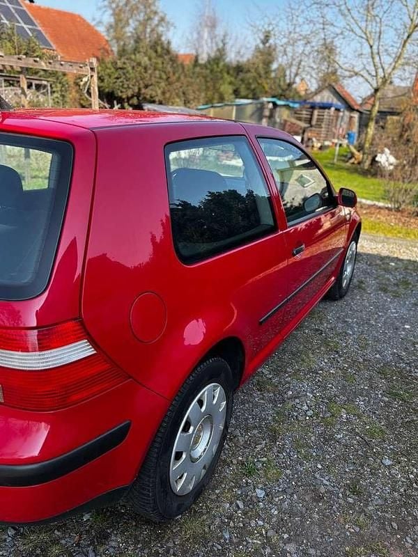 Gebraucht VW Golf IV 75 PS (55 kW) 2003 Rot Limousine