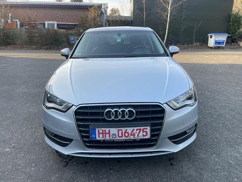 Gebraucht Audi A3 Ambiente 150 PS (110 kW) 2013 Silber Limousine