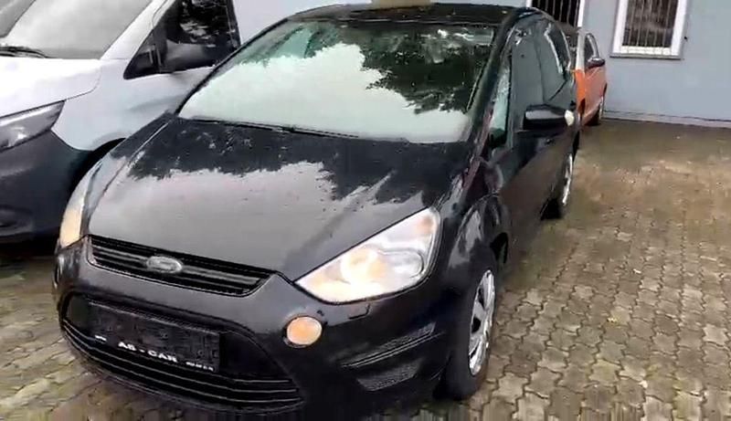 Schwarz Gebraucht 2010 Ford S-MAX S Van / Kleinbus | 5.500 € (Fairer Preis) - Bild 1/4
