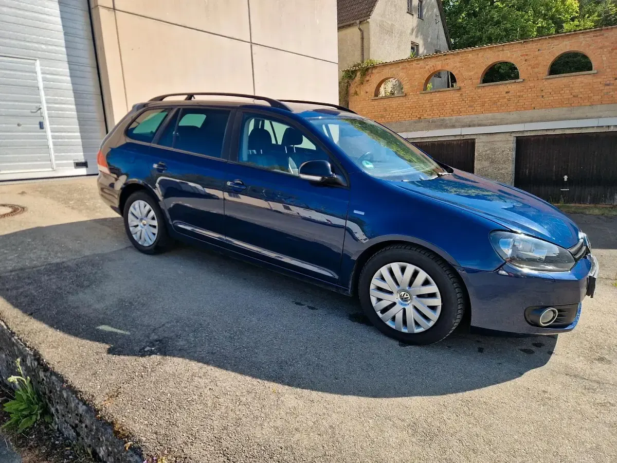 Gebraucht VW Golf VII 105 PS (77 kW) 2012 Blau Kombi