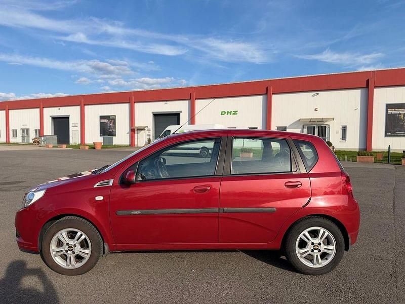 Gebraucht Chevrolet Aveo LS 84 PS (61 kW) 2010 Rot Kleinwagen