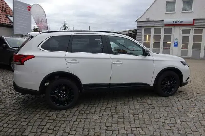 Gebraucht Mitsubishi Outlander Active 150 PS (110 kW) 2019 Weiß SUV