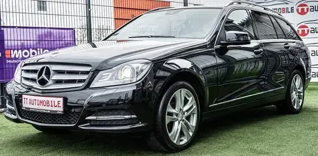 Gebraucht Mercedes C350 265 PS (194 kW) 2012 Schwarz Kombi