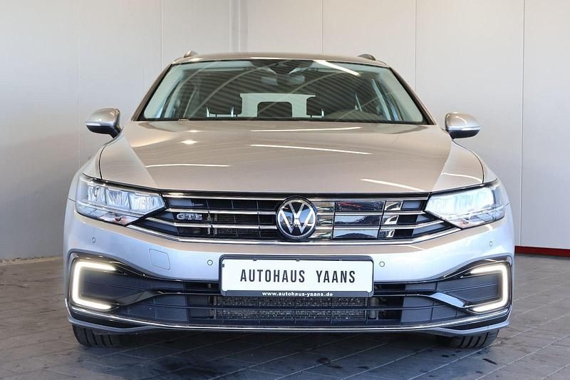 Gebraucht VW Passat GTE 218 PS (160 kW) 2021 Silber Kombi