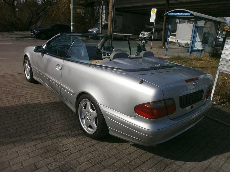 Gebraucht Mercedes CLK200 Avantgarde 163 PS (119 kW) 2001 Silber Cabrio