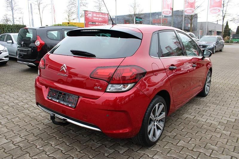 Gebraucht Citroën C4 Shine 120 PS (88 kW) 2018 Rot Limousine