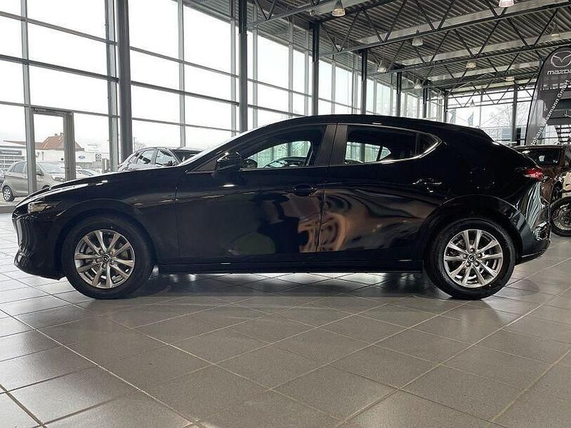 Neu Mazda 3 140 PS (102 kW) 2025 Schwarz Limousine