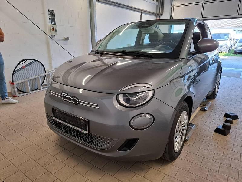 Grau Gebraucht 2023 Fiat 500e Cabrio | 23.888 € (Guter Preis) - Bild 1/4