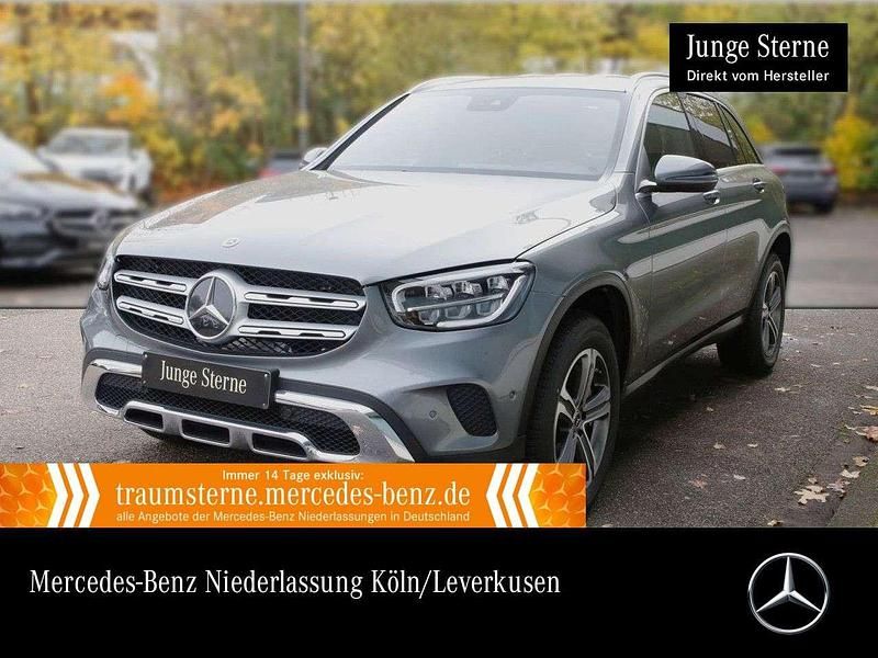 Grau Gebraucht 2022 Mercedes GLC300e Advanced SUV | 37.990 € (Fairer Preis) - Bild 1/3