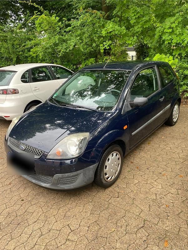 Gebraucht Ford Fiesta 60 PS (44 kW) 2006 Blau Kleinwagen