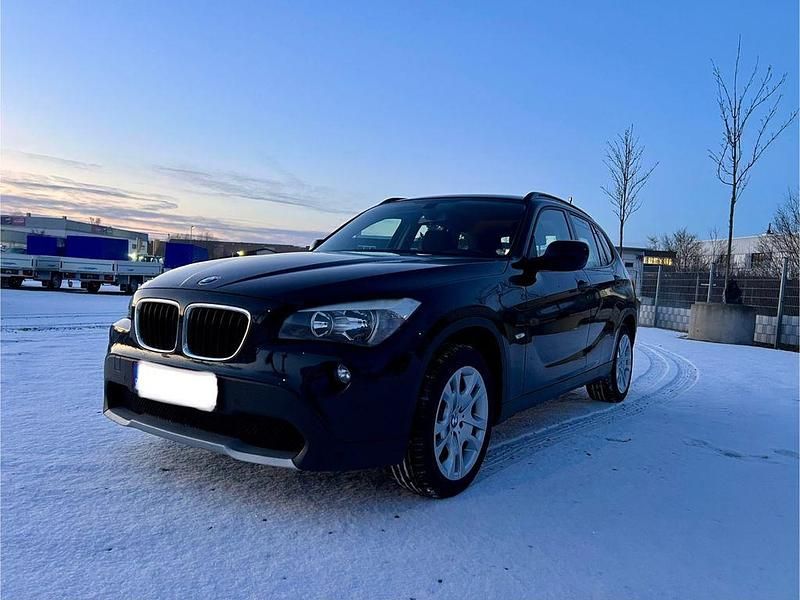 Schwarz Gebraucht 2012 BMW X1 Sport Line SUV | 5.499 € (Guter Preis) - Bild 1/4