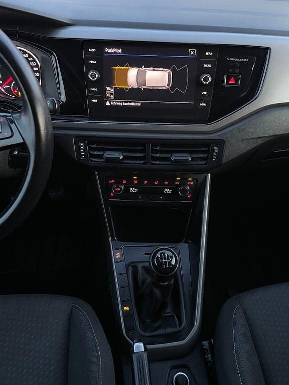 Gebraucht VW Polo Comfortline 75 PS (55 kW) 2018 Rot Kleinwagen