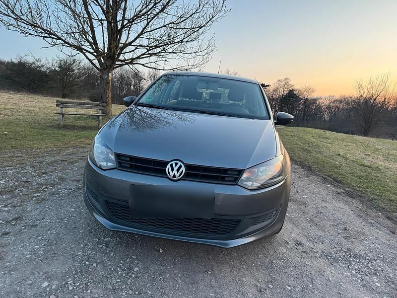 Gebraucht VW Polo 69 PS (50 kW) 2011 Grau Kleinwagen