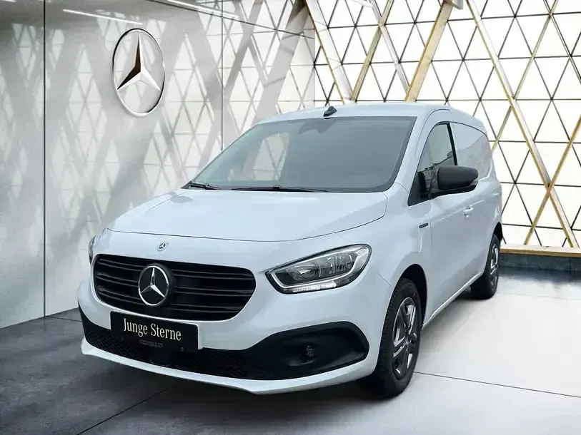 Gebraucht Mercedes eCitan 89 kW (122 PS) 2025 Arktikweiß Van / Kleinbus