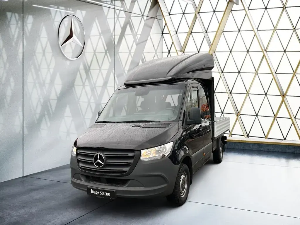 Gebraucht Mercedes Sprinter 170 PS (125 kW) 2022 Tiefschwarz Van