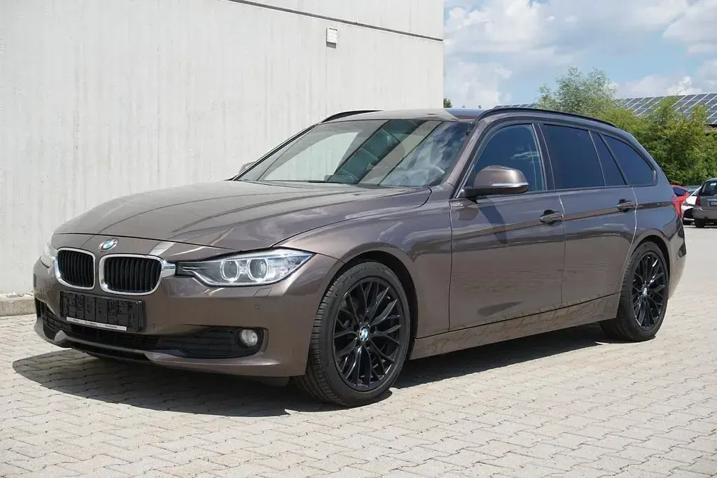 Gebraucht BMW 320 Performance 184 PS (135 kW) 2013 Sparkling bronze metallic Kombi