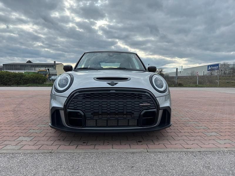 Gebraucht Mini John Cooper Works 231 PS (169 kW) 2023 Silber Kleinwagen