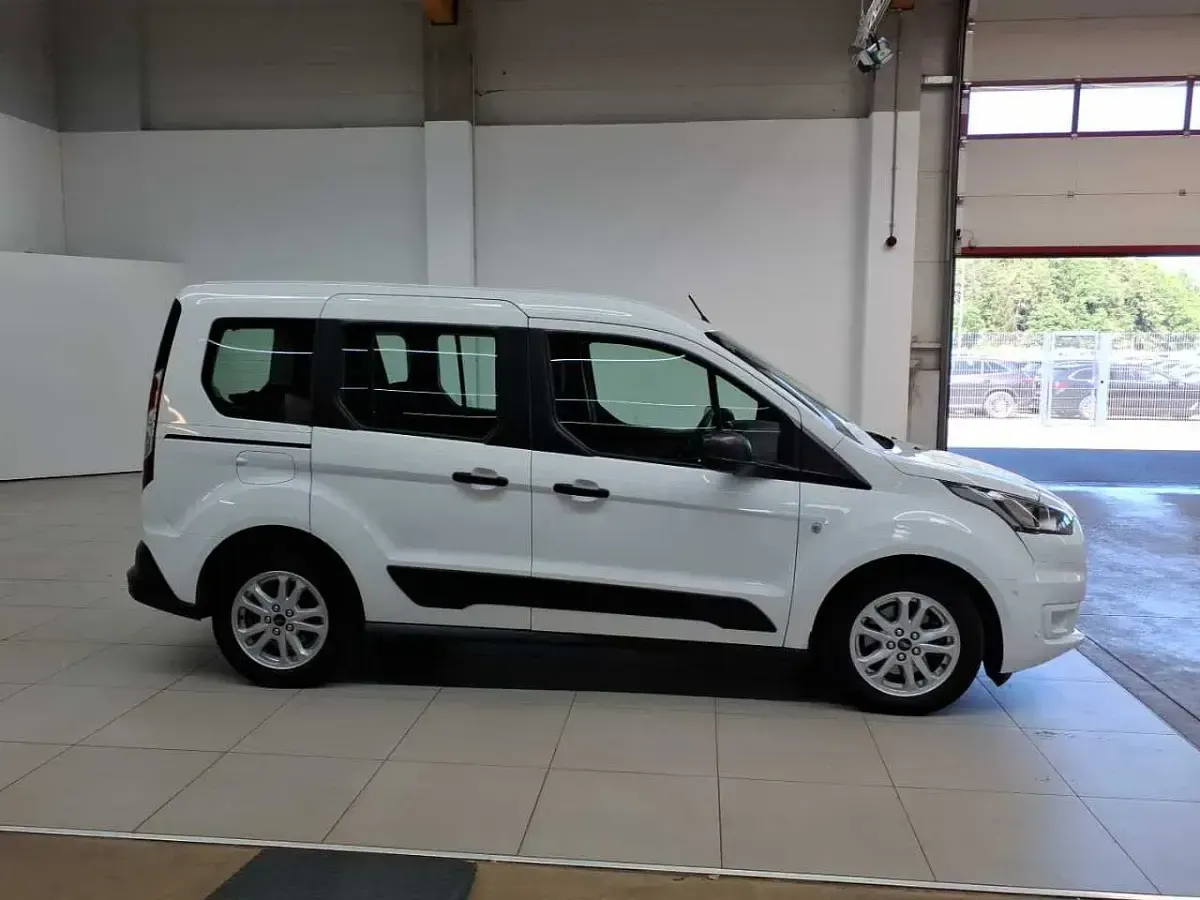 Gebraucht Ford Tourneo Connect Trend 101 PS (74 kW) 2020 Frostweiß Van / Kleinbus