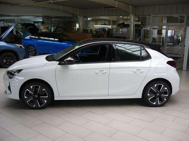 Gebraucht Opel Corsa-e GS Line 100 kW (136 PS) 2023 Lack arctis weiss Kleinwagen