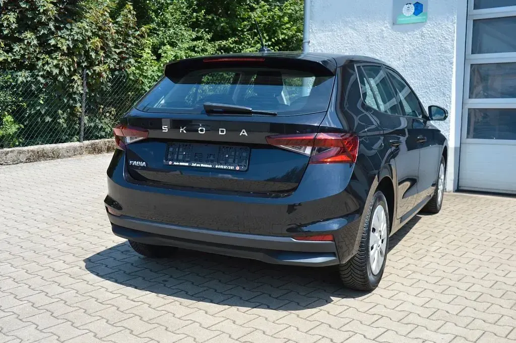 Gebraucht Skoda Fabia Essence 80 PS (58 kW) 2024 Schwarz Kleinwagen
