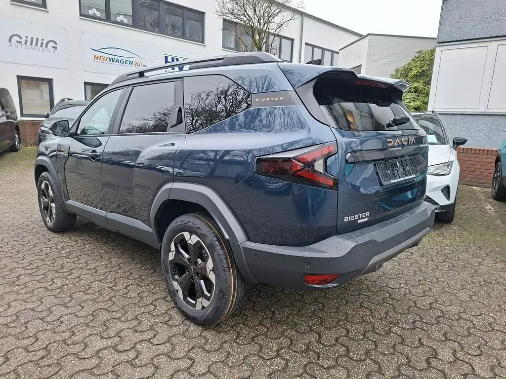 Neu Dacia Bigster Journey 156 PS (114 kW) 2025 Indigo blau metallic SUV