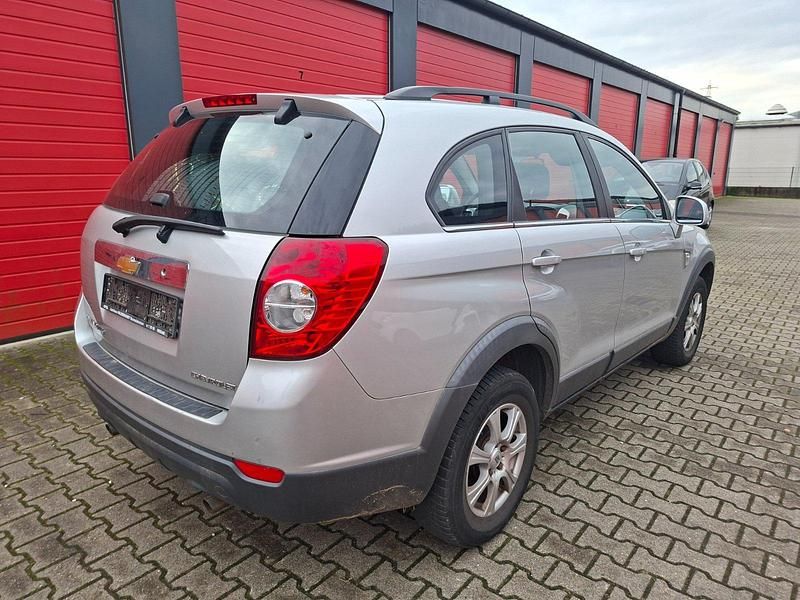 Gebraucht Chevrolet Captiva 136 PS (100 kW) 2010 Silber SUV