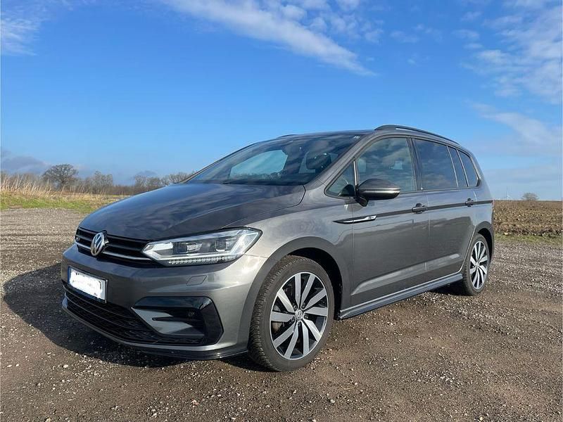 Gebraucht VW Touran Highline 179 PS (131 kW) 2017 Grau Van / Kleinbus